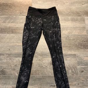 Lulu Lemon Fast and Free Mid Rise Tight
